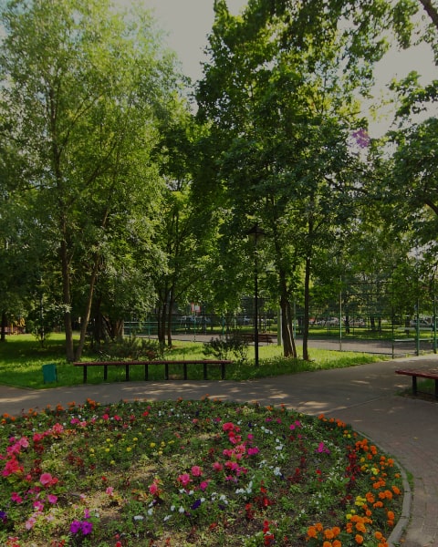 to Novye <br />
Cheremushki Park